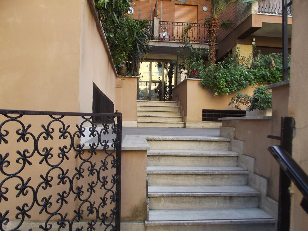Magenta Superior Terrione 83 Apartment Rome Exterior photo